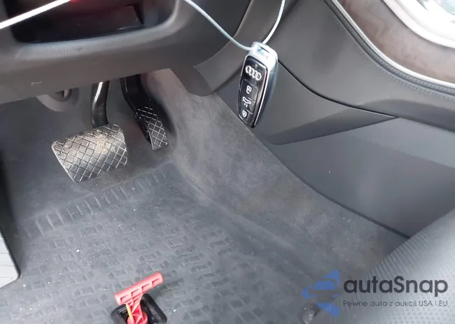 WA1FVAF11LD017785: 44444248