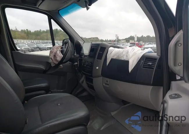 WD3PE7CD3HP520388: 44443387