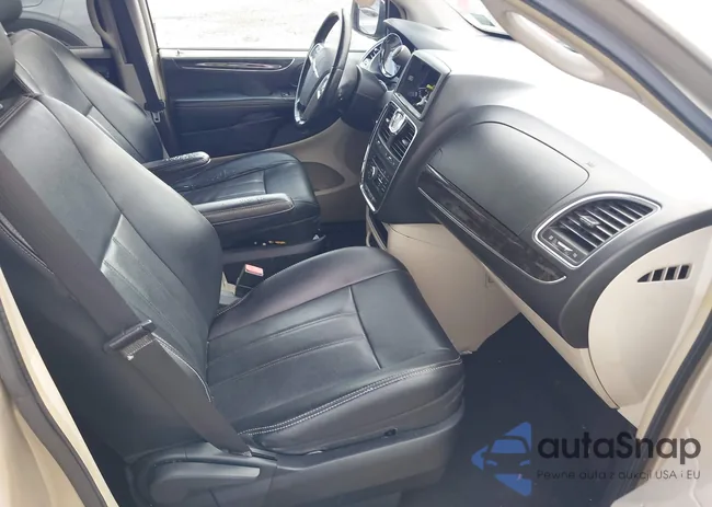 2C4RC1BG2ER255504: 44443413