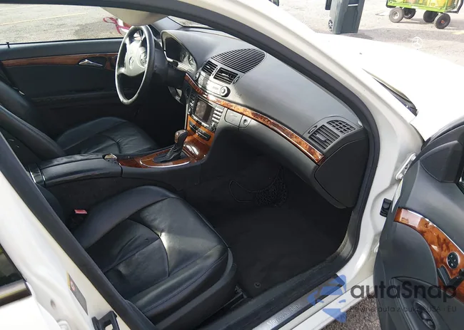 WDBUF65J84A425761: 44443443