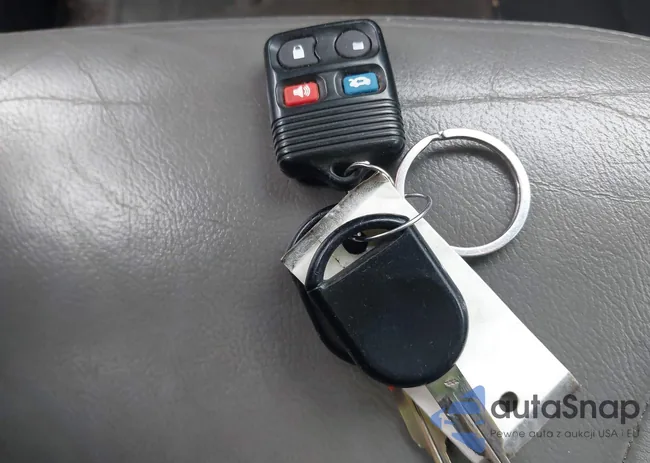 1FMCU93196KA23764: 44443665