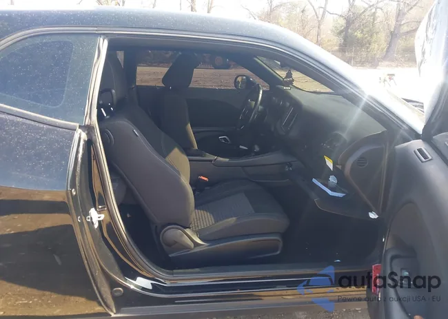 2C3CDZAG4PH526370: 44443743