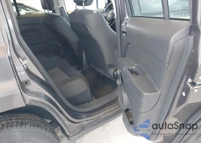 1C4NJPBA3GD715780: 44444772