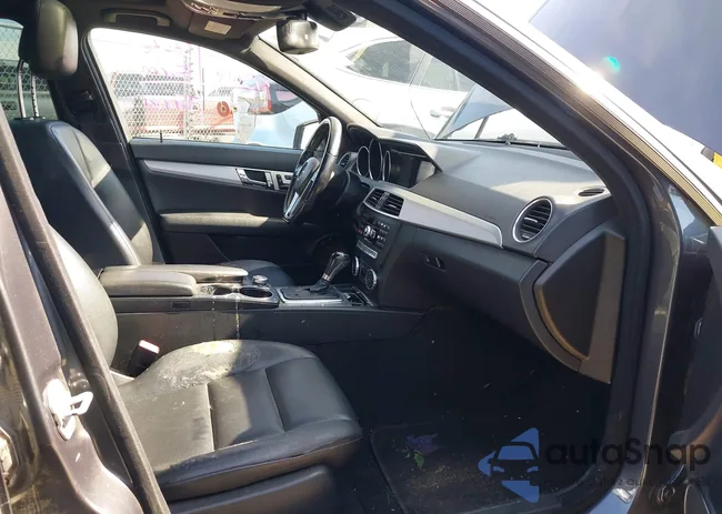 WDDGF4HB3DR268784: 44444908