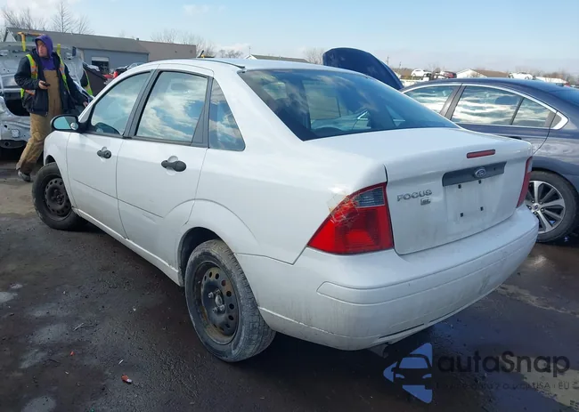 1FAHP34N27W232571: 44444947