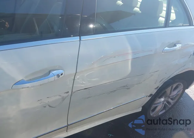 WDDHF8HB3BA411577: 44444992