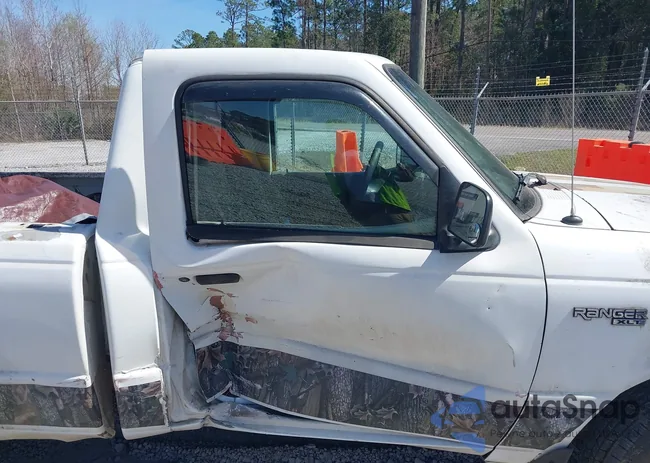 1FTYR10V4YPB93671: 44445067