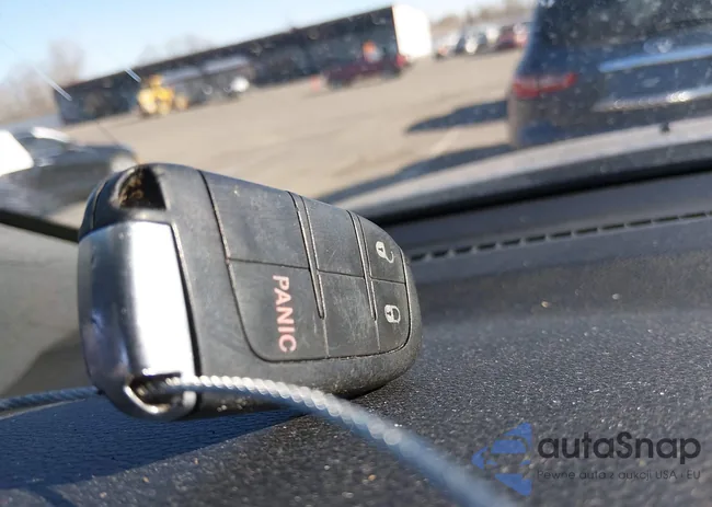 1C4RJEAG9FC825555: 44445254