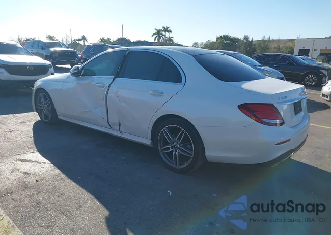 WDDZF4JB9KA670579: 44445291