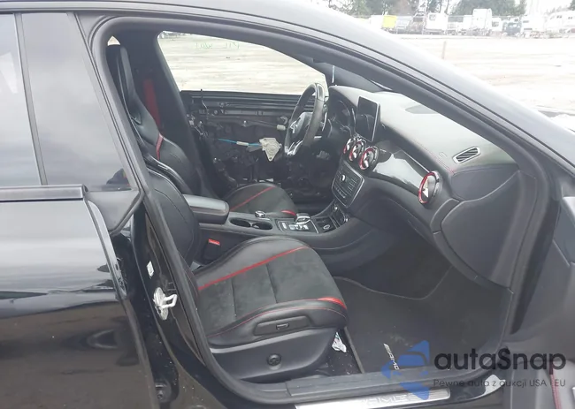 WDDSJ5CB7FN231530: 44444354