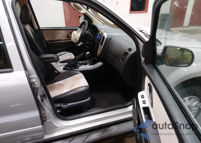 4M2CU97117KJ16501: 44444403