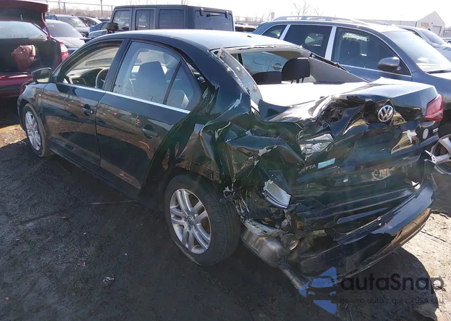 3VW2B7AJ0HM257586: 44444488