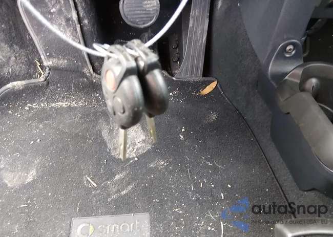 WMEEJ3BA6FK809043: 44445795