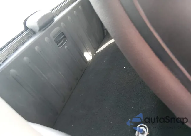 WMEEJ3BA6FK809043: 44445795