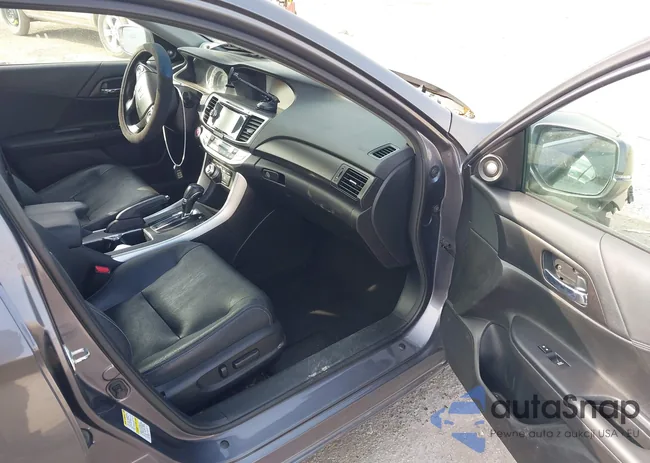 1HGCR2F95DA801335: 44445960