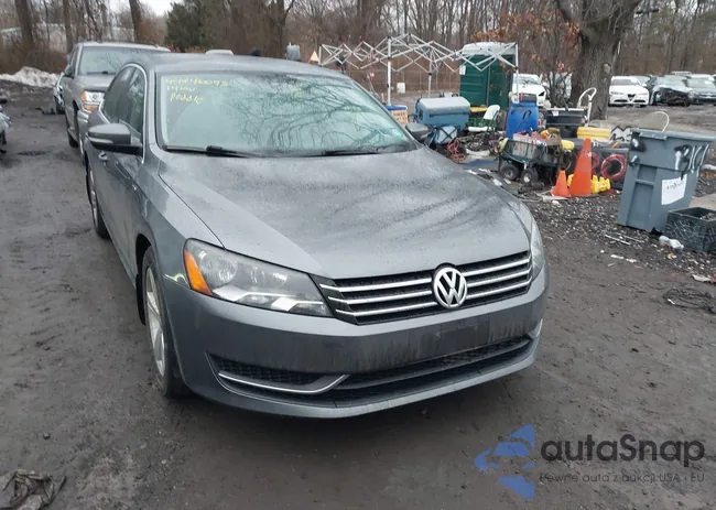 1VWAT7A3XEC027819: 44446093