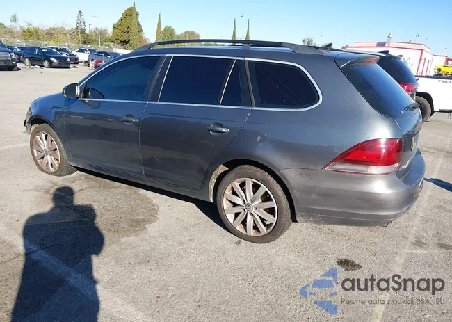 3VWTZ7AJ2AM690400: 44446124