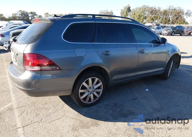 3VWTZ7AJ2AM690400: 44446124