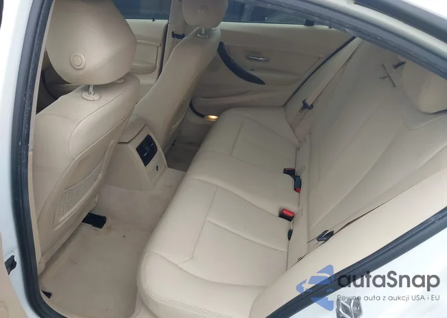 WBA3A5G59FNS89946: 44446170