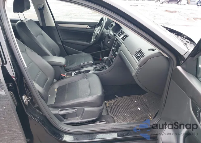 1VWBT7A34EC047648: 44446266