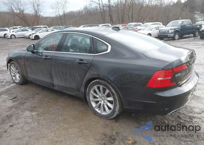 YV1A22MK4H1003960: 44445348