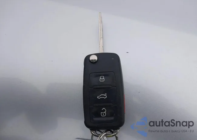 WVGRV7AXXHW507120: 44445544