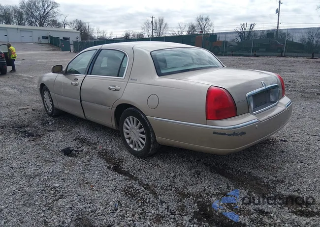 1LNHM81WX5Y615104: 44445563