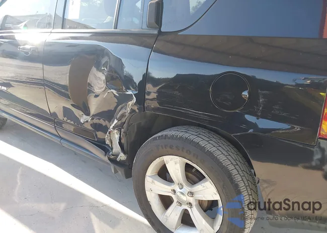 1C4NJCBA0GD704924: 44445568