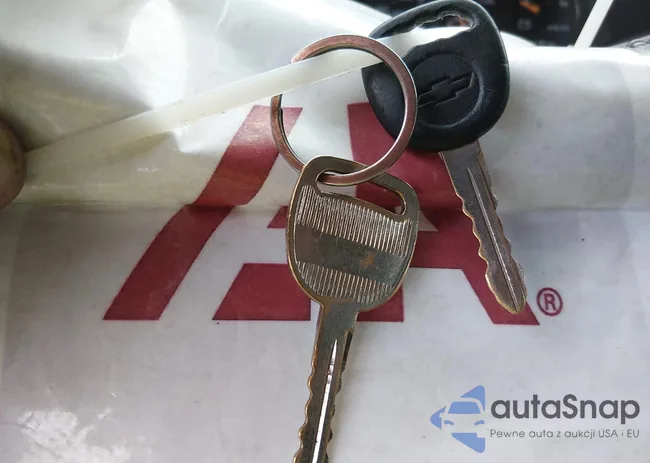 2GCEC19T611181840: 44446850