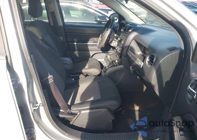 1C4NJDBB1ED572333: 44446891