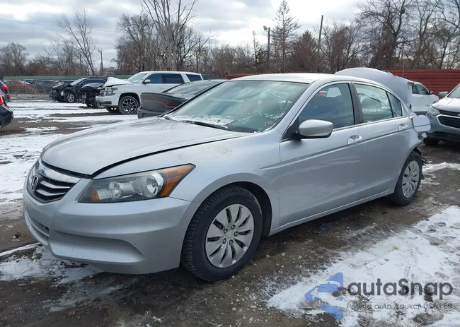 1HGCP2F38CA165008: 44447051