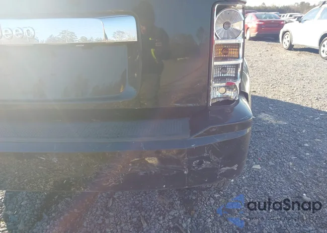 1C4PJMAK5CN283568: 44447058