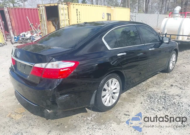 1HGCR2F80FA160024: 44447141