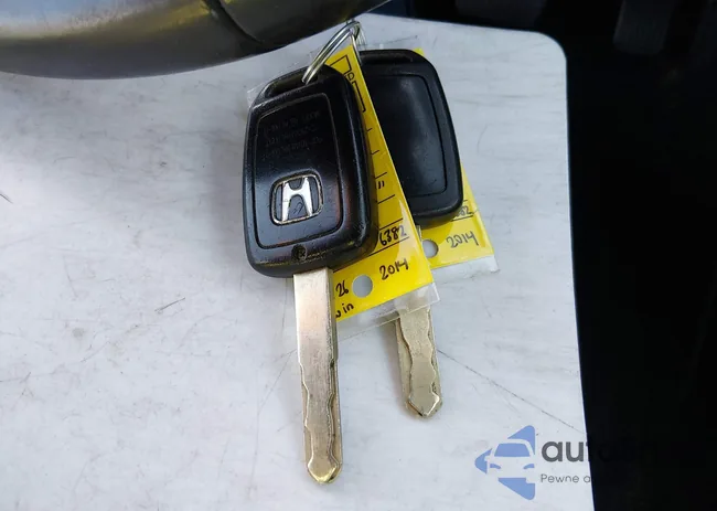 1HGCR2F57EA256382: 44447180