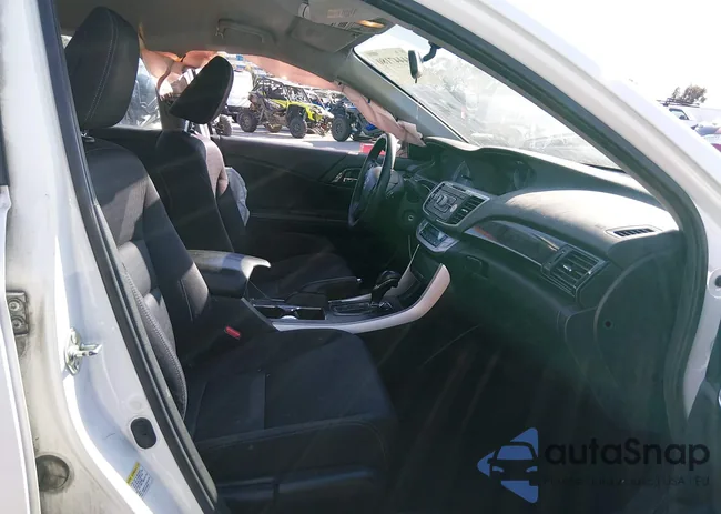 1HGCR2F57EA256382: 44447180