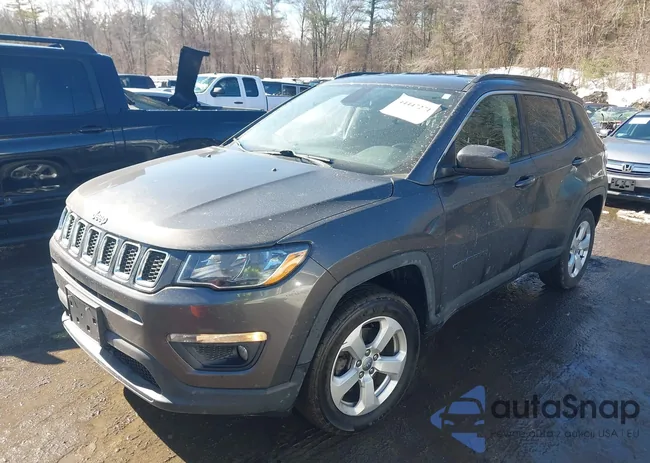 3C4NJDBB0KT647402: 44447271