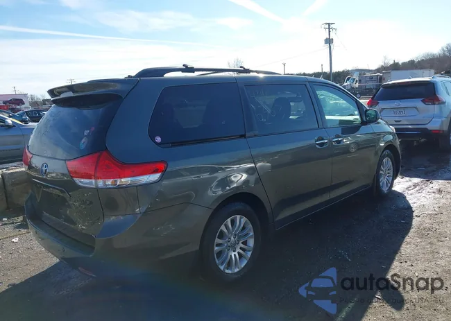 5TDYK3DC3CS237943: 44446363