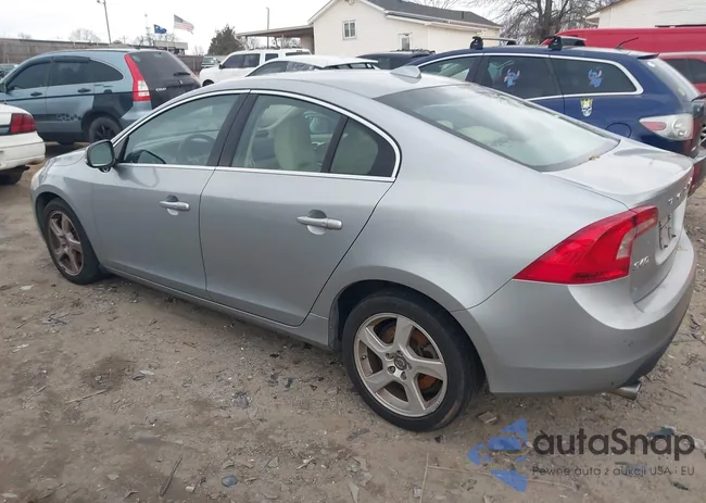 YV1612FS5D2219939: 44446410