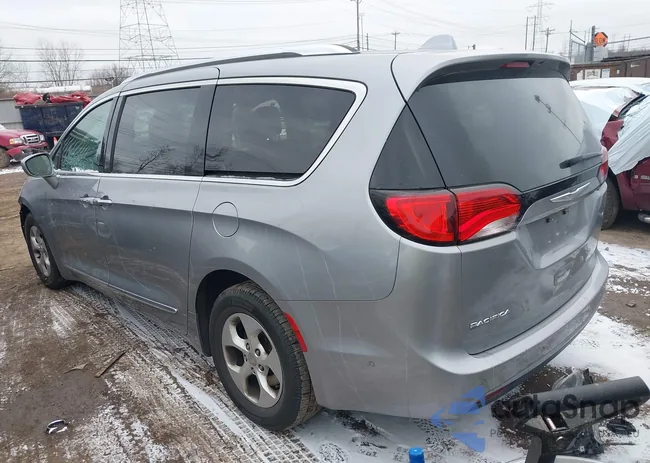 2C4RC1EG8HR521057: 44446541