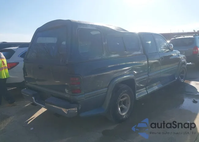 3B7HC13Y1VG775394: 44446596