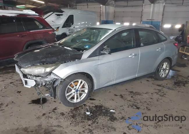 1FADP3F26JL324261: 44447835