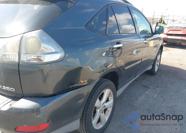 2T2GK31U98C034687: 44447845