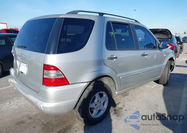 4JGAB54E9YA160557: 44447967