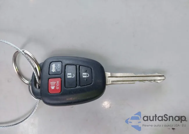 2T1BURHE0GC633261: 44448183