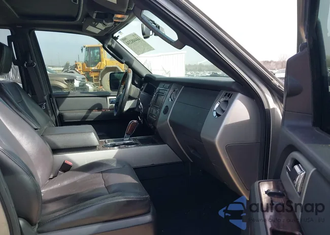 1FMFU19518LA10562: 44448234