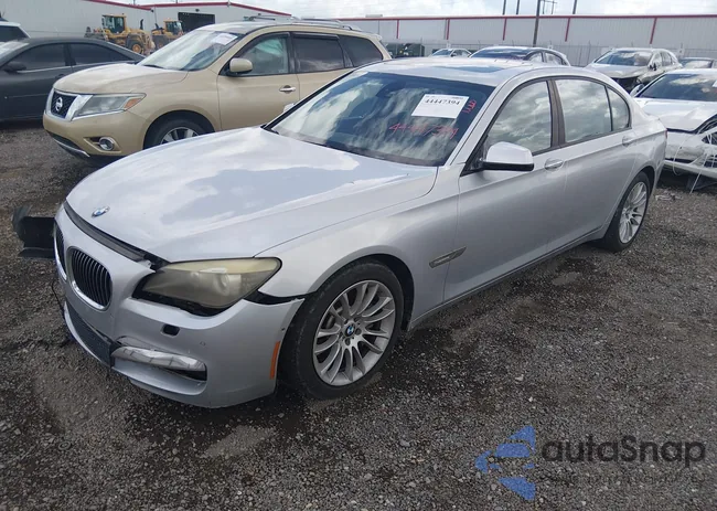 WBAKB8C59ACY63160: 44447394