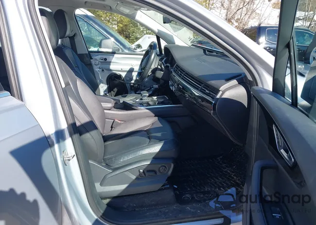 WA1LABF76JD013818: 44447573