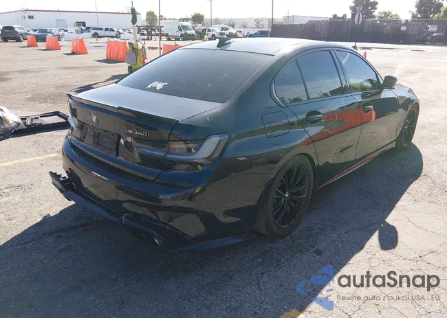 3MW5U7J02L8B41449: 44447729