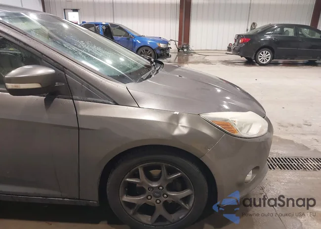 1FADP3F23EL327446: 44448837