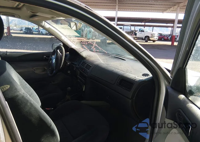 3VWSA29M2YM046166: 44449085